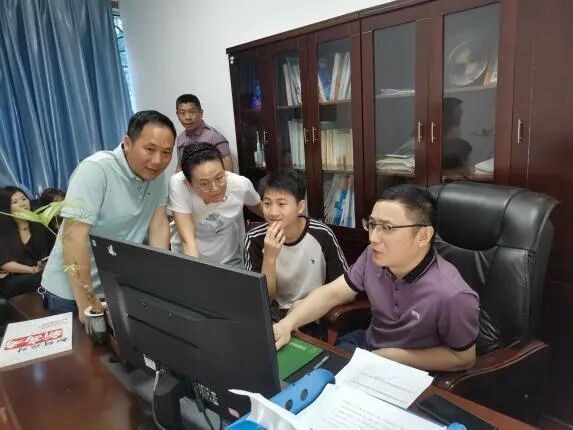 党建引领践初心 志愿护航助圆梦——市教育考试院党支部全力开展高考志愿填报公益指导服务